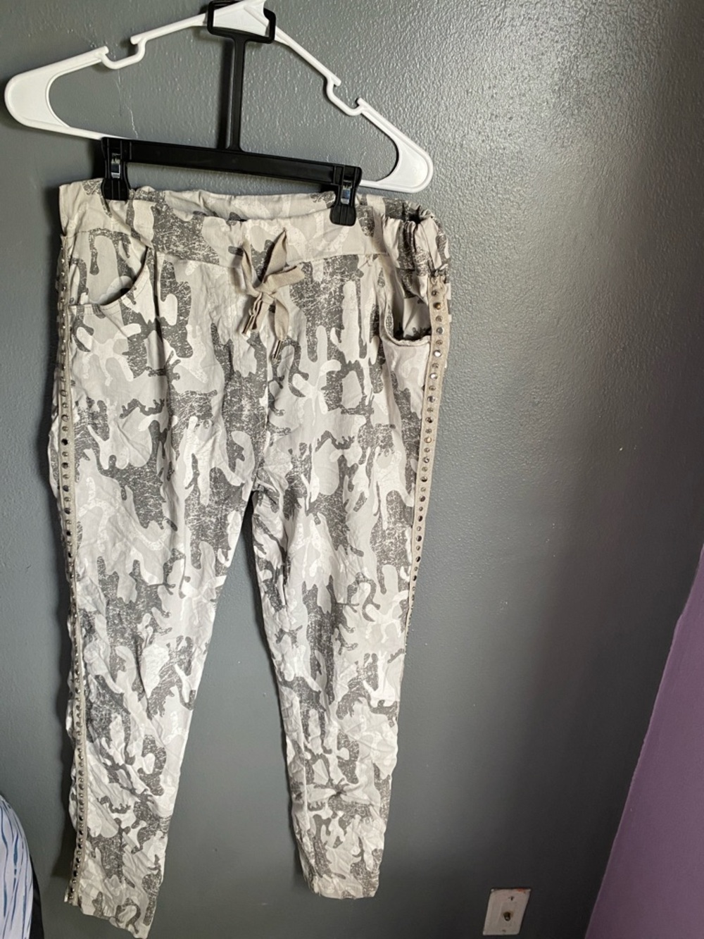 Beige & Gray Camo Drawstring Studded Joggers